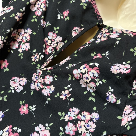 Romper - Picture 5 of 6